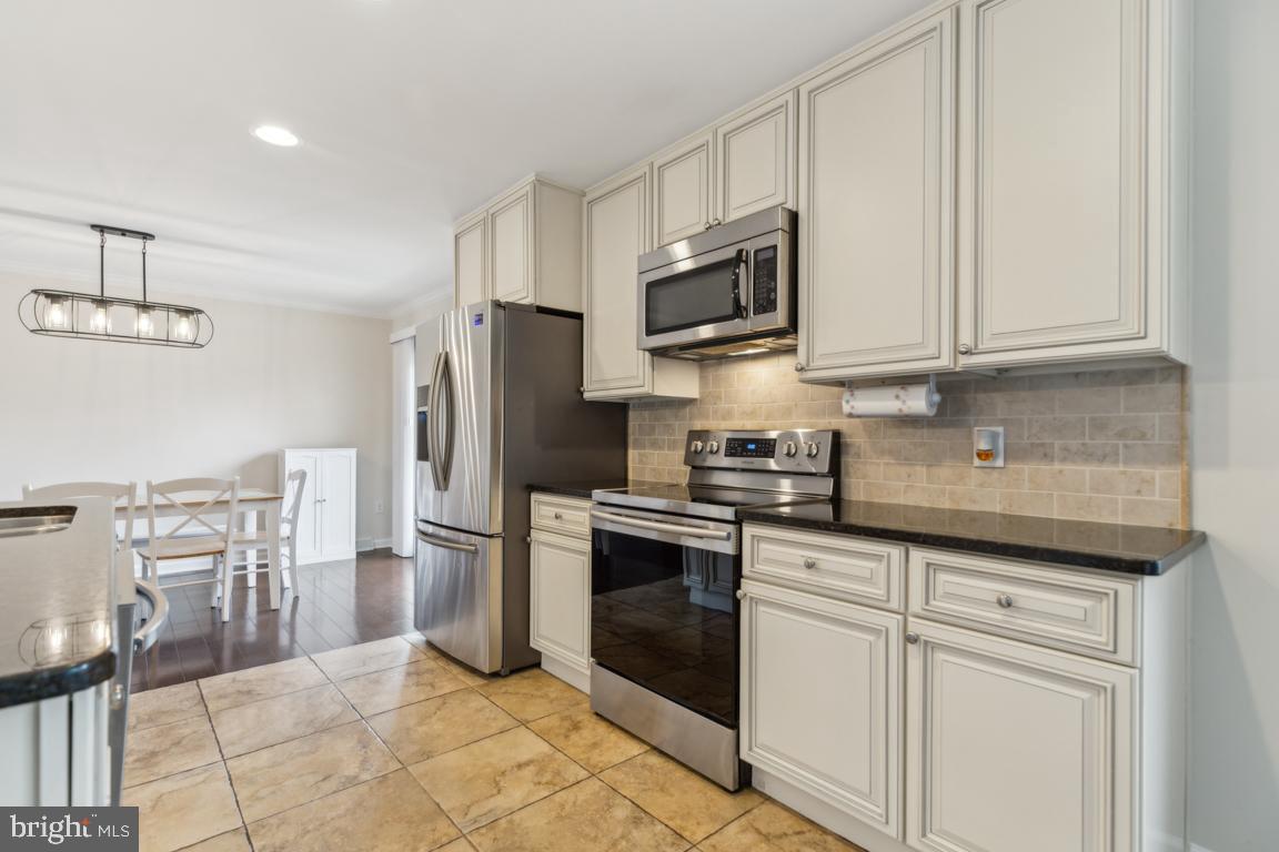 16491 Robledo Road Gainesville, VA 20155 - Photo 13 of 42 Gallery Image 13