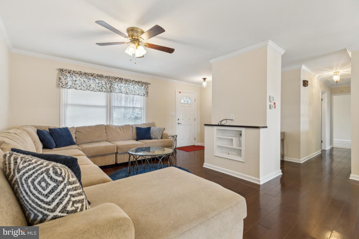 16491 Robledo Road Gainesville, VA 20155 - Photo 6 of 42 Gallery Image 6
