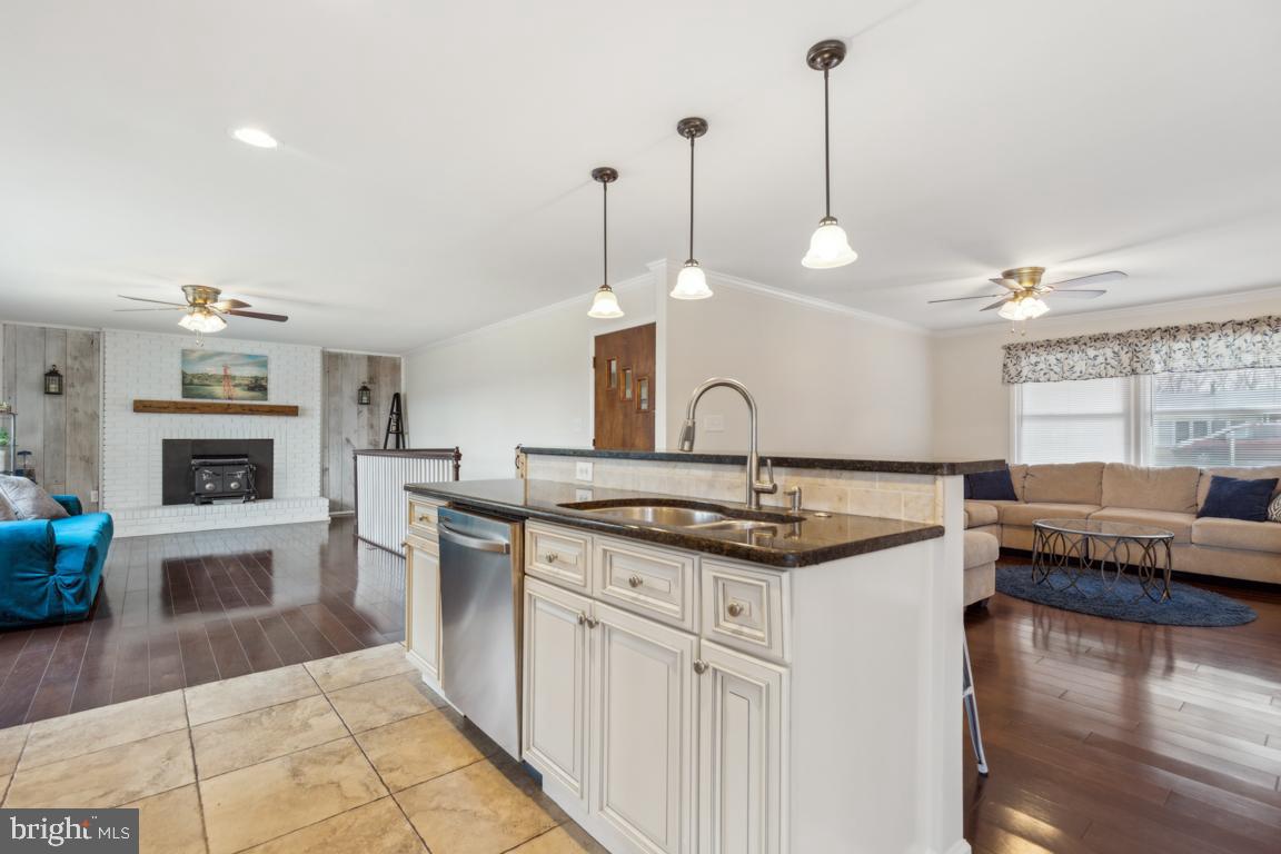 16491 Robledo Road Gainesville, VA 20155 - Photo 10 of 42 Gallery Image 10