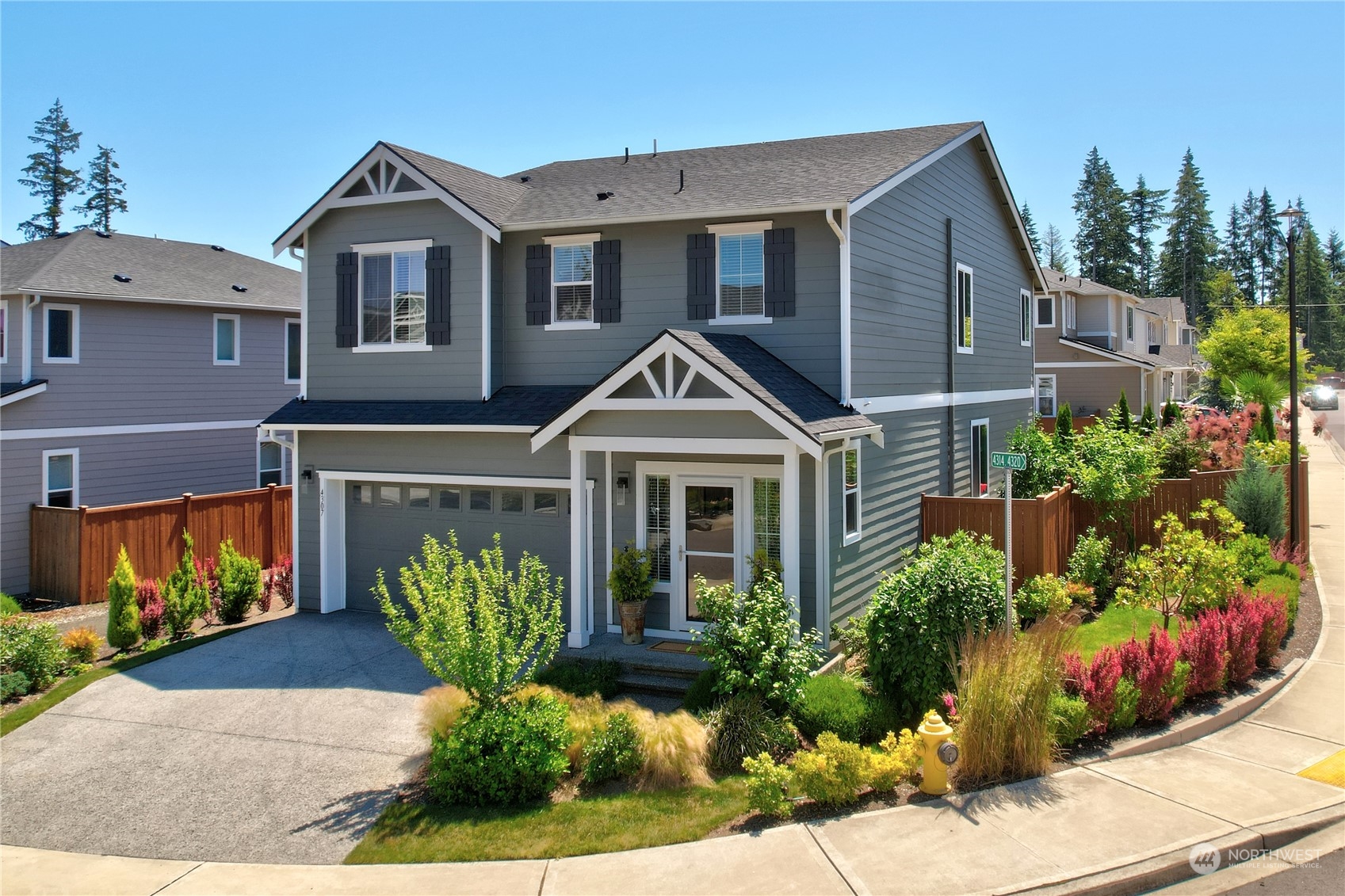 4307 Andasio Loop Southeast Port Orchard, WA 98366 - Photo 1 of 40 Gallery Image 1