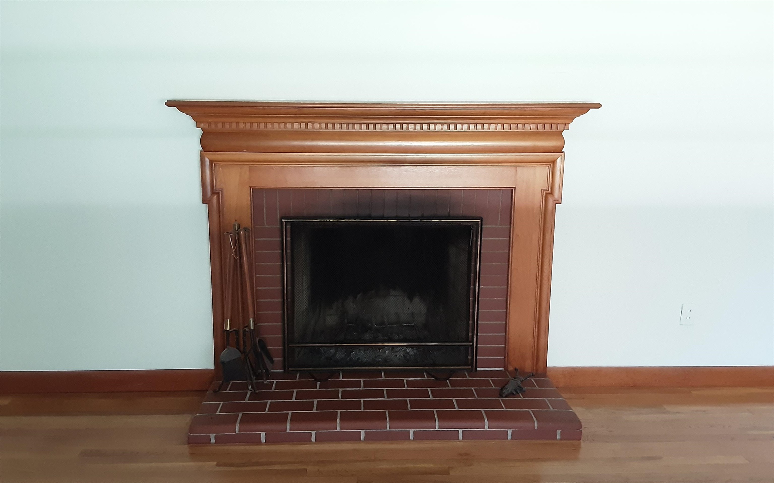 475 Mast Road Goffstown, NH 03045 - Photo 3 of 34