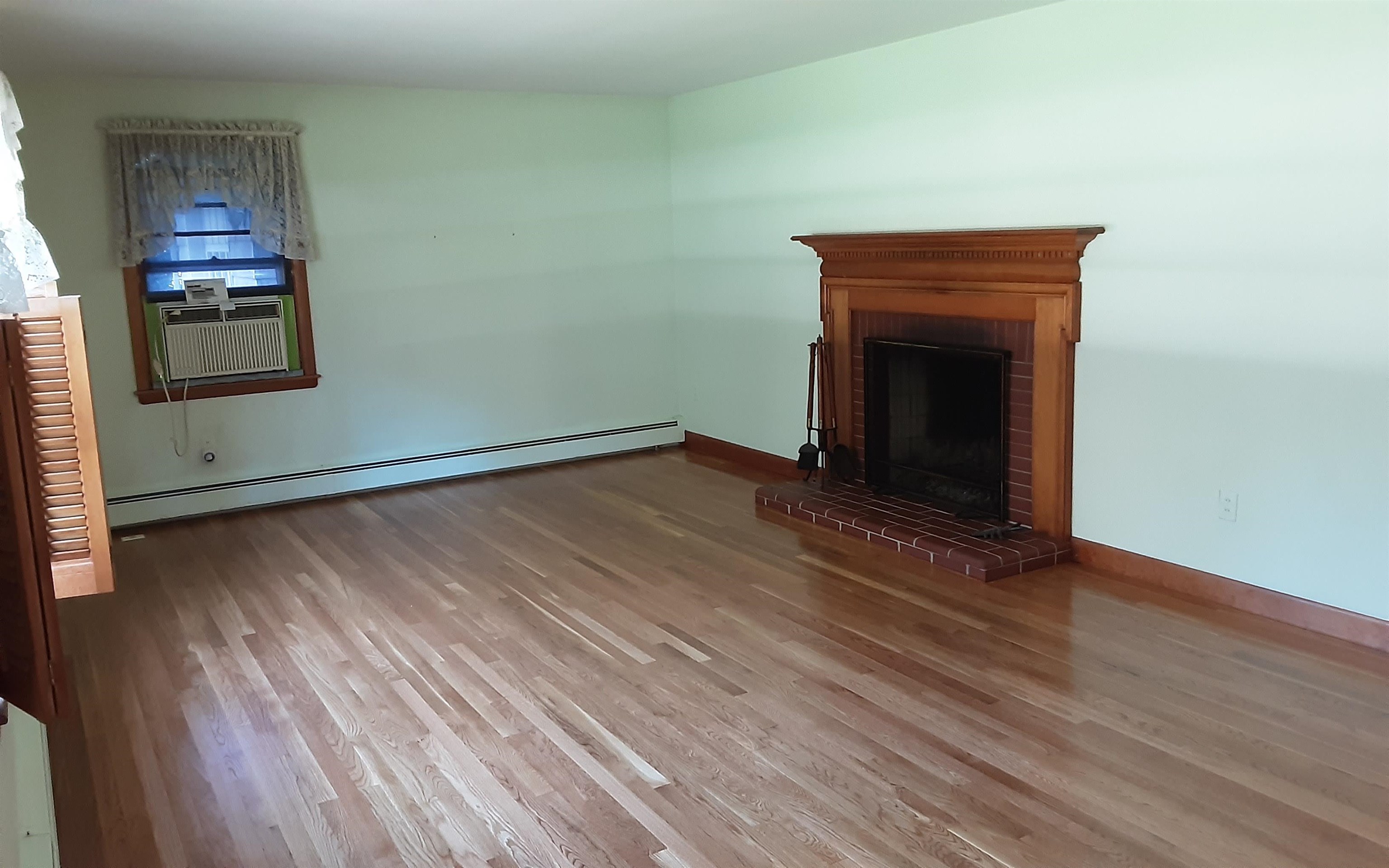 475 Mast Road Goffstown, NH 03045 - Photo 4 of 34