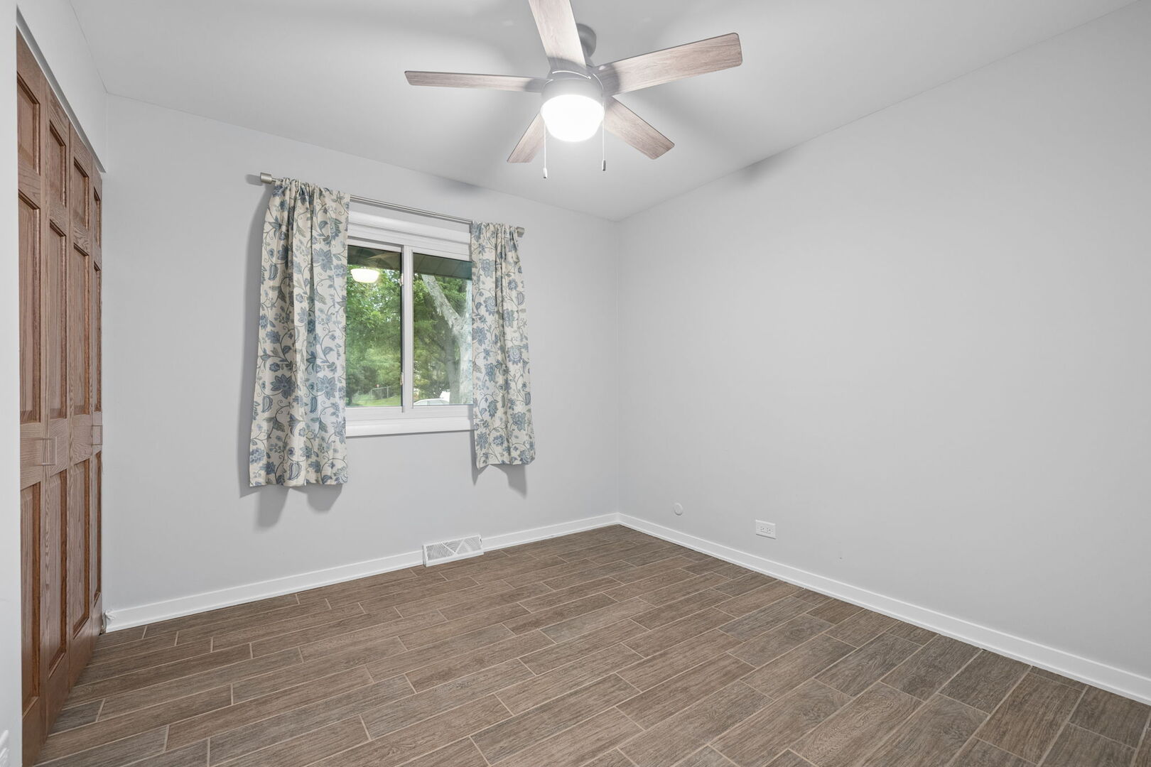 702 North Pinecrest Road Bolingbrook, IL 60440 - Photo 21 of 33 Gallery Image 21