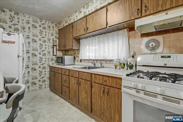 $625,000 | 29 Lynwood Road, Verona, NJ 07044