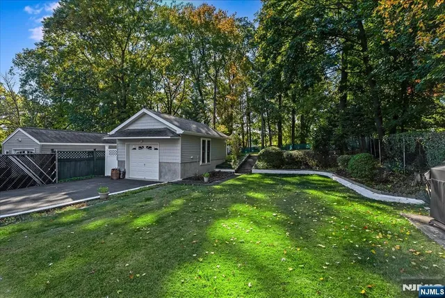 $625,000 | 29 Lynwood Road, Verona, NJ 07044