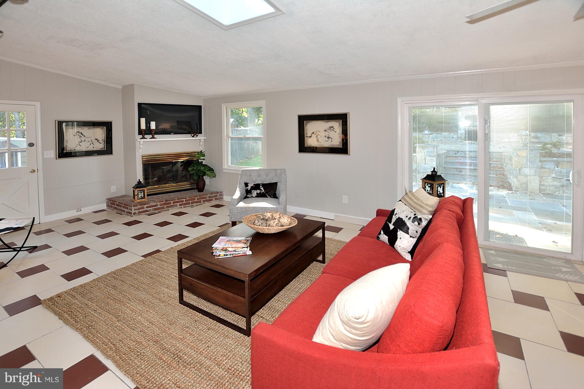 8115 Blairton Road Springfield, VA 22152 - Photo 12 of 29 Family Room