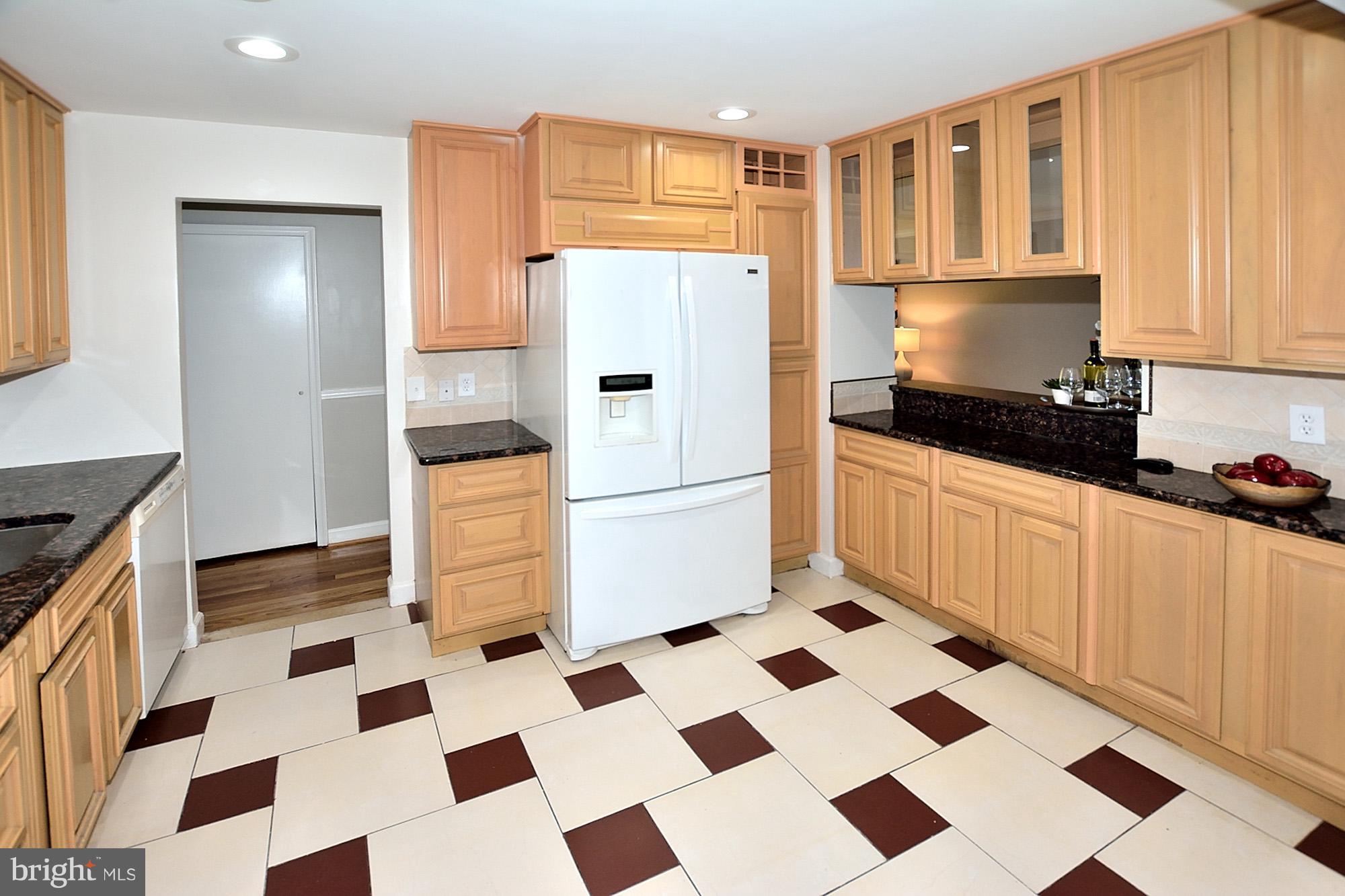 8115 Blairton Road Springfield, VA 22152 - Photo 13 of 29 Huge Custom Kitchen