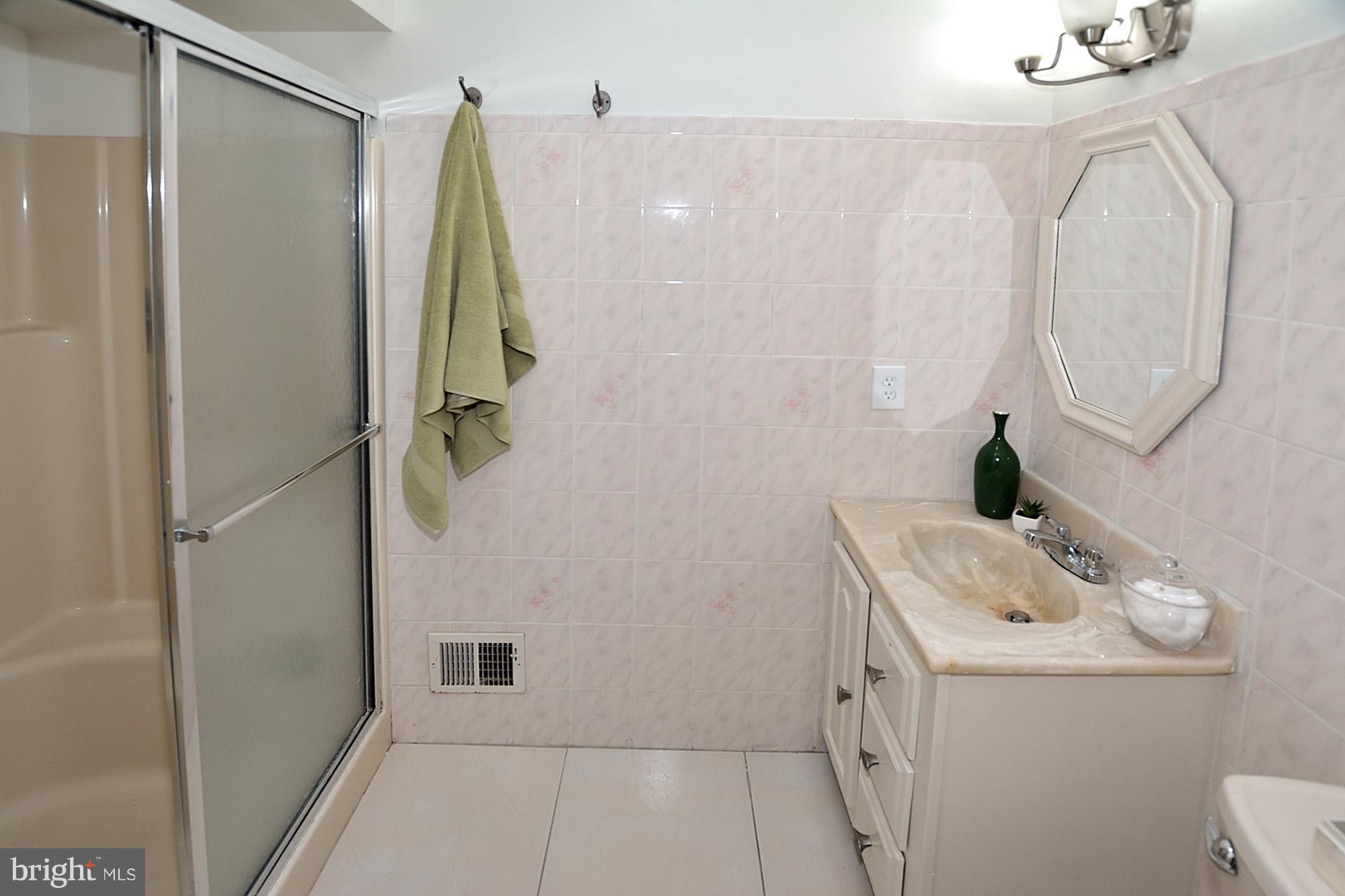 8115 Blairton Road Springfield, VA 22152 - Photo 17 of 29 Master Bathroom