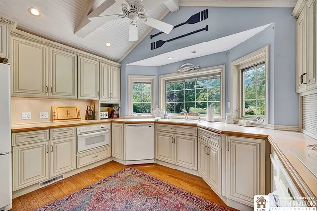 $2,500,000 | 5320 West Lake Road, Chautauqua, NY 14757