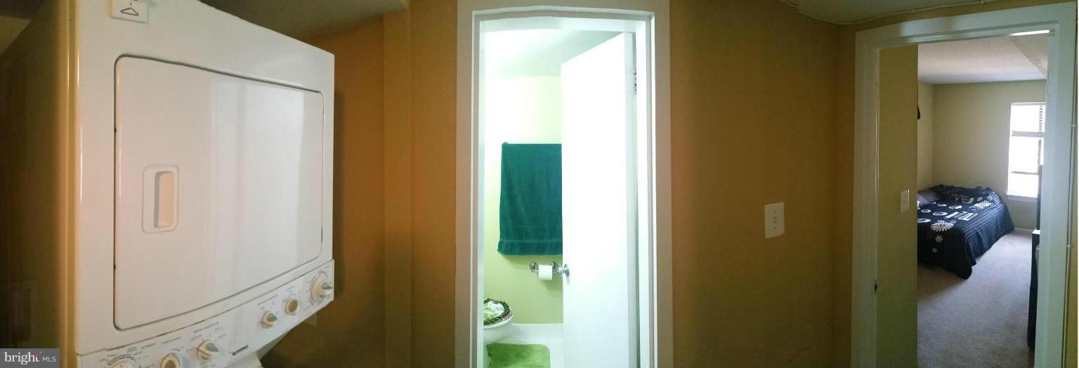 2234 Castle Rock Square, Unit 11C Reston, VA 20191 - Photo 15 of 30 a view of a entryway door with hallway