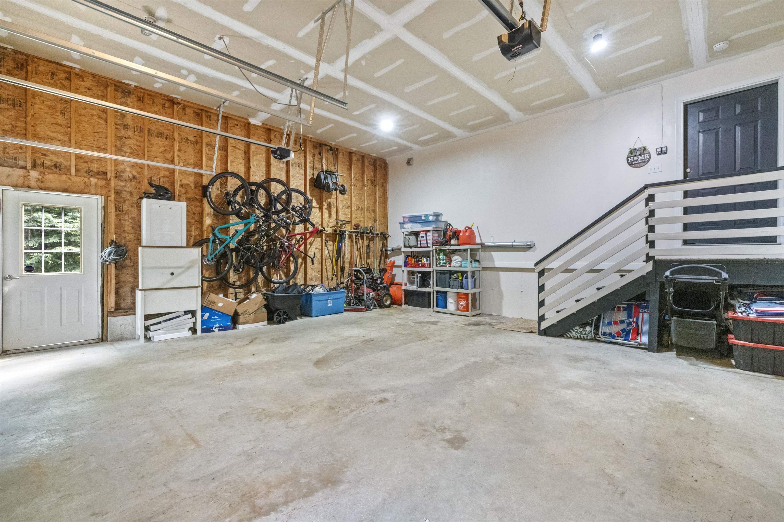 10 South Bow Road Bow, NH 03304 - Photo 5 of 59 Gallery Image 5