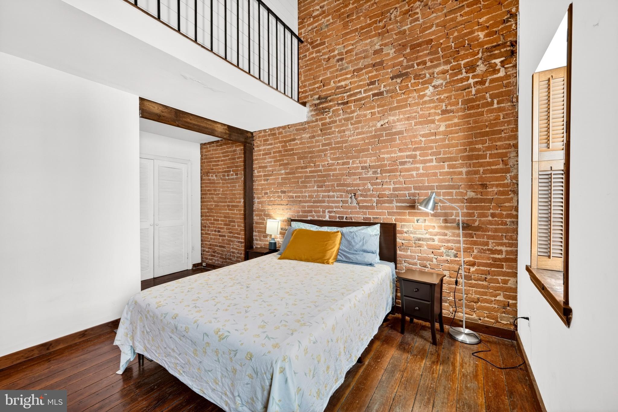11 East Wheeling Street Baltimore, MD 21230 - Photo 27 of 35 Do you prefer simple design