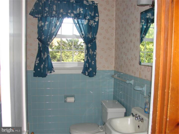124 Valley View Road Phoenixville, PA 19460 - Photo 6 of 14 Gallery Image 6