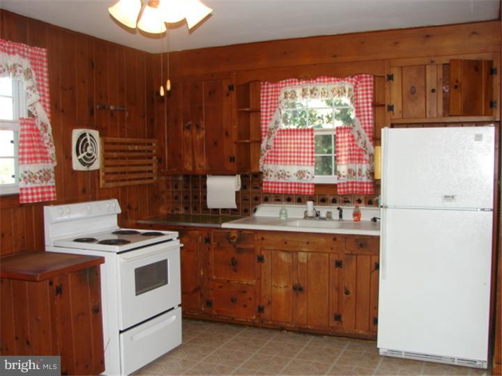 124 Valley View Road Phoenixville, PA 19460 - Photo 8 of 14 Gallery Image 8