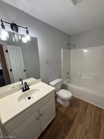 $2,200 | 4005 Queens Grant Road, Jamestown, NC 27282