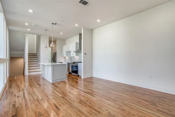 $2,700 | 2128 Ashby Street, Unit 705, Dallas, TX 75204