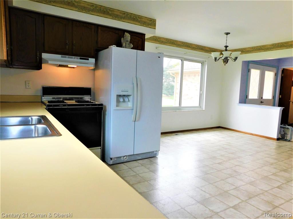 2112 Warrington Road Rochester Hills, MI 48307 - Photo 10 of 25