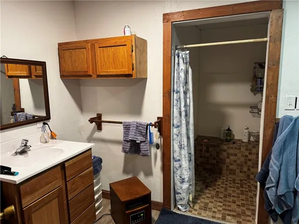 $184,500 | 710 North Caldwell Street, Burlington Junction, MO 64428