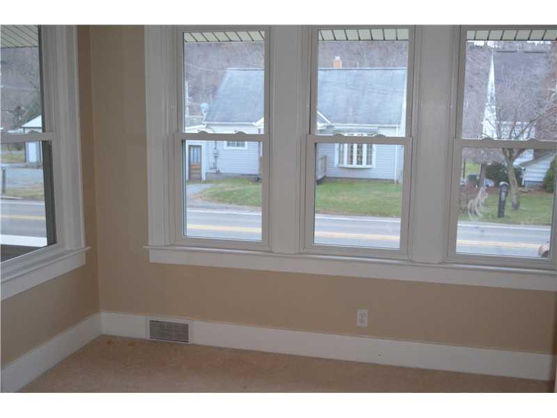 2642 River Road Vandergrift, PA 15690 - Photo 8 of 12 Sunroom.