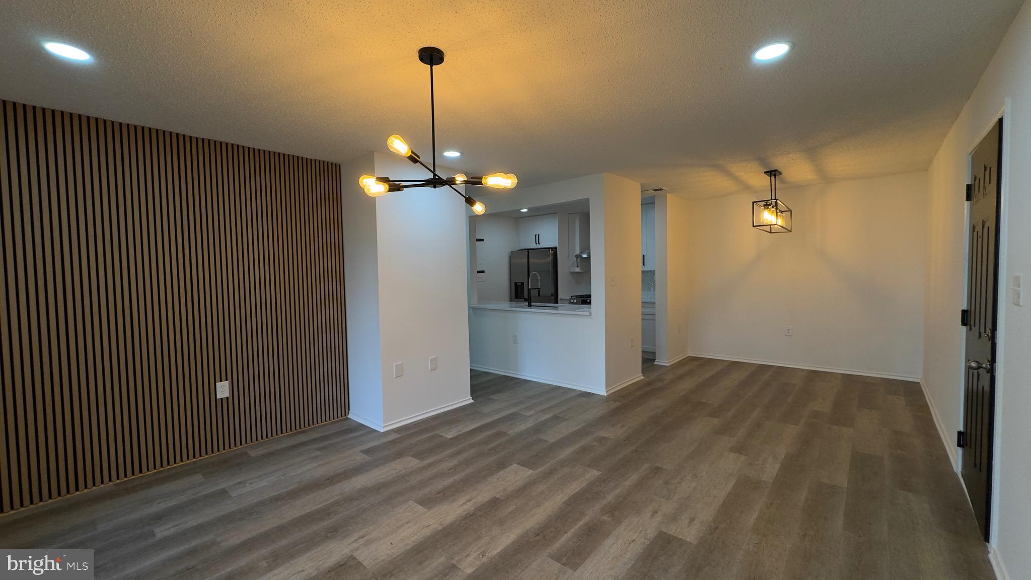 20991 Timber Ridge Terrace, Unit 101 Ashburn, VA 20147 - Photo 3 of 22