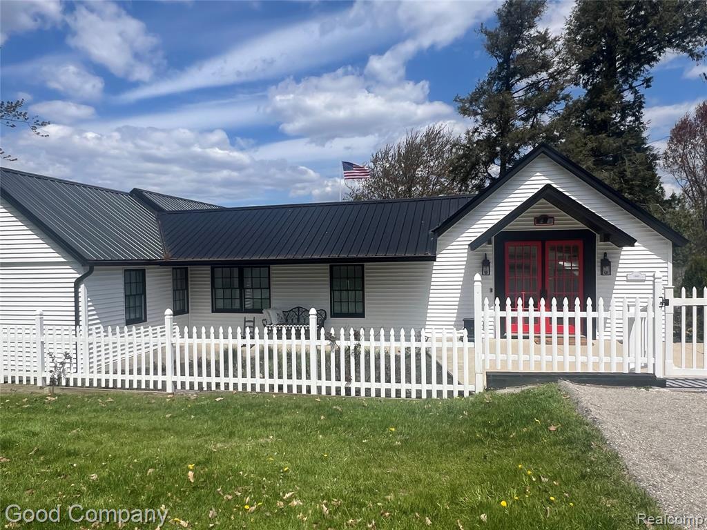 1849 East Pratt Lake Road Gladwin, MI 48624 - Photo 48 of 60