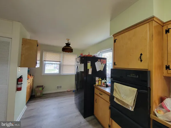 a view of utility room