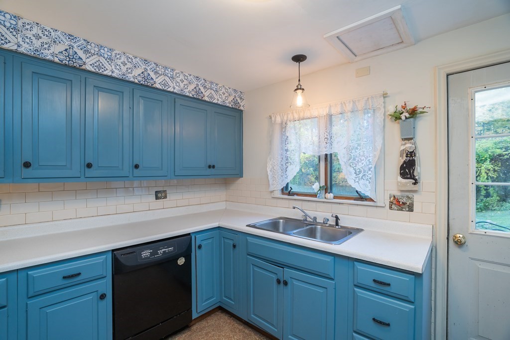 76 Amherst Road Pelham, MA 01002 - Photo 28 of 42