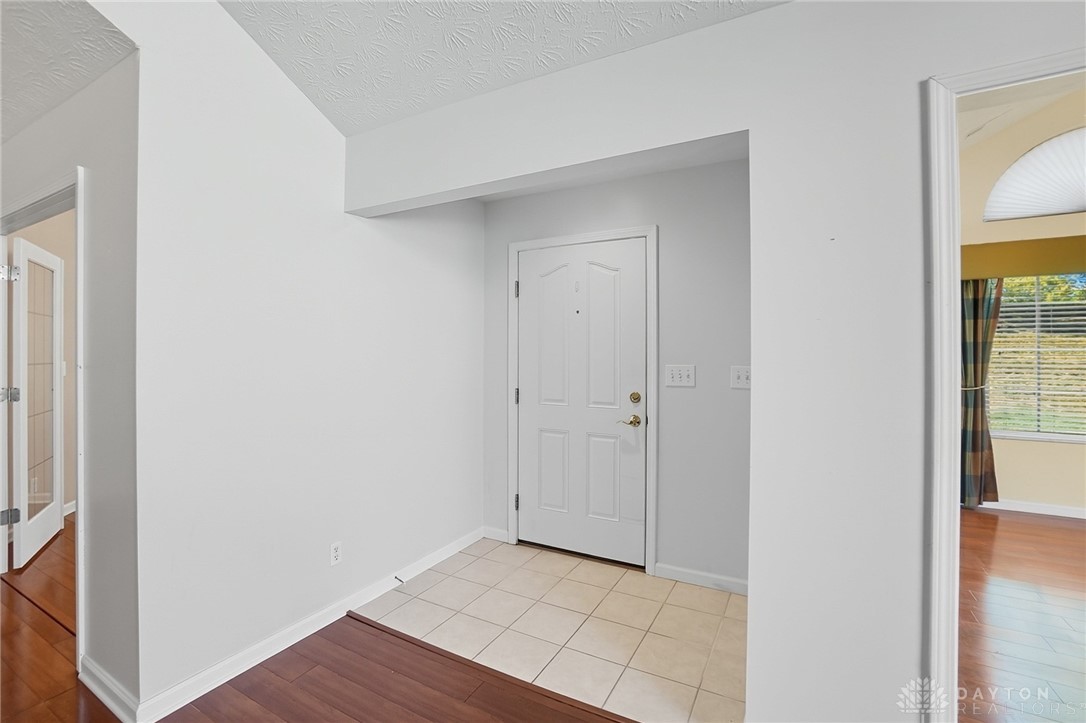 3392 Greenburn Road Beavercreek, OH 45434 - Photo 7 of 39