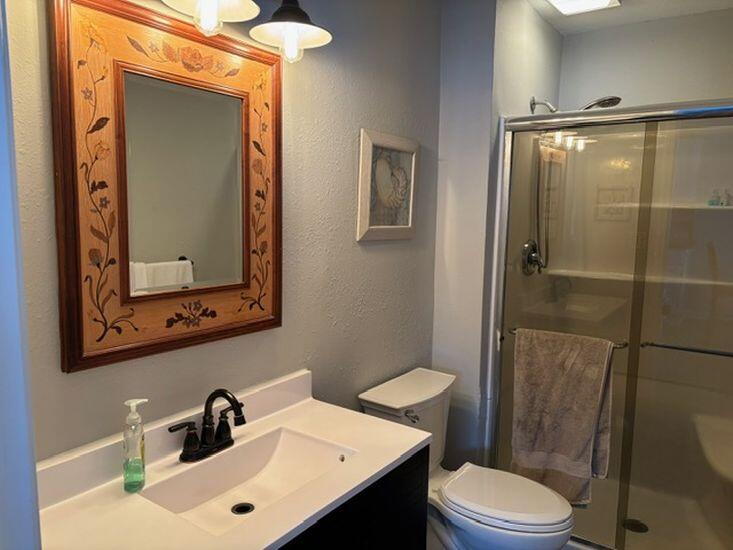 N64W21021 Mill Road Menomonee Falls, WI 53051 - Photo 18 of 40 Lower Bath