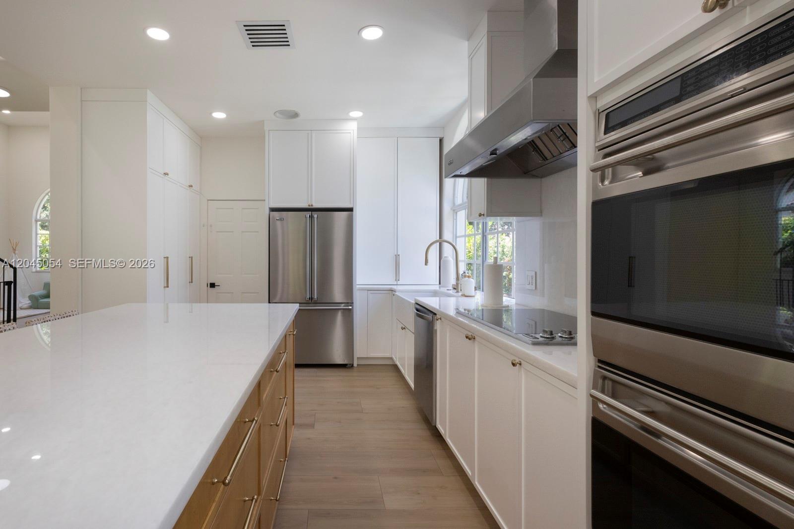 3908 Anderson Road Coral Gables, FL 33134 - Photo 8 of 25