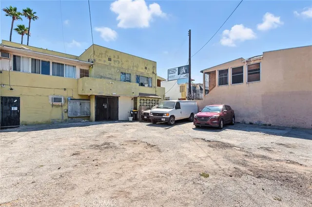 $1,095,000 | 5332 East Beverly Boulevard, Los Angeles, CA 90022