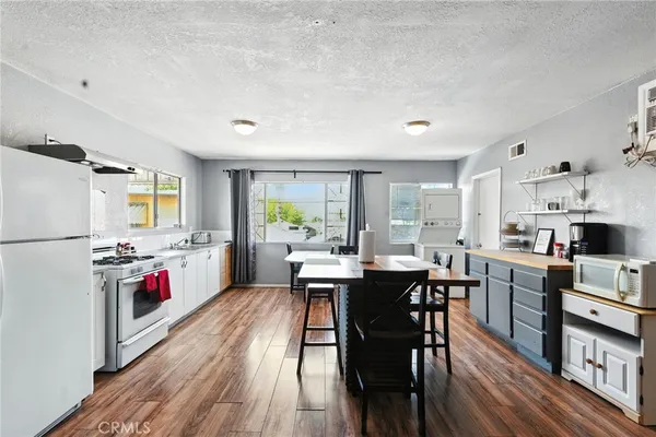 $1,048,000 | 5332 East Beverly Boulevard, Los Angeles, CA 90022