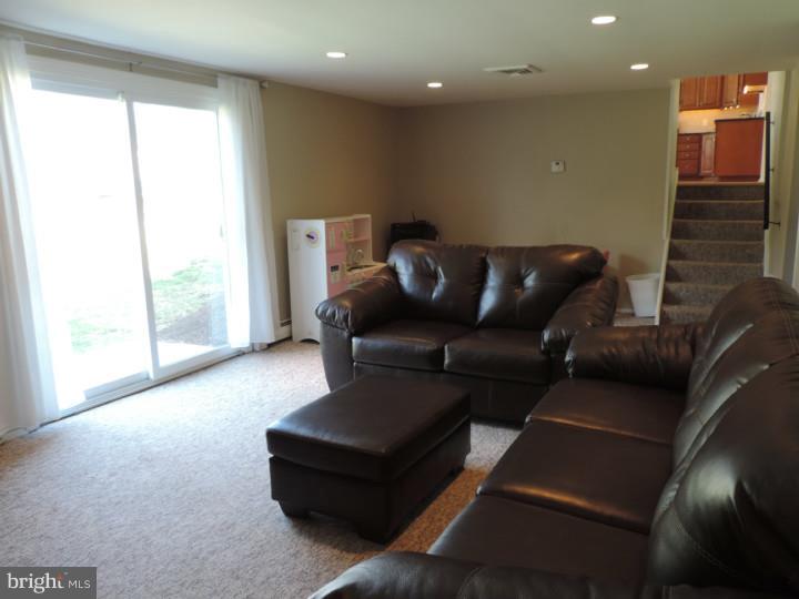 136 Rotterdam Road North Holland, PA 18966 - Photo 13 of 24 Family Room