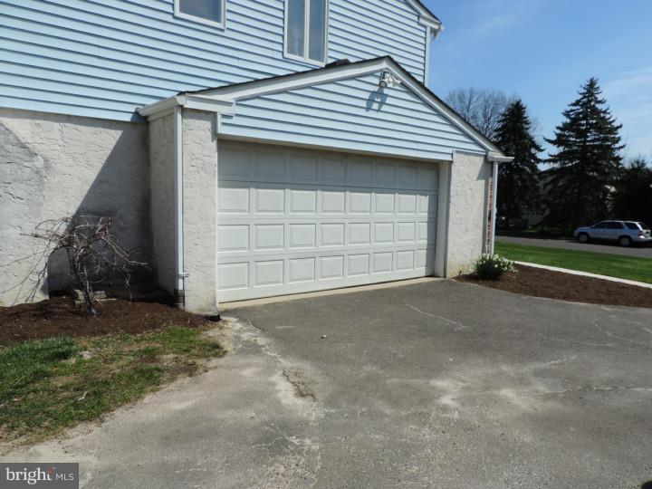 136 Rotterdam Road North Holland, PA 18966 - Photo 22 of 24 Garage