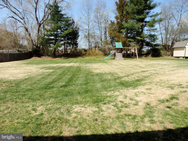 136 Rotterdam Road North Holland, PA 18966 - Photo 24 of 24 Back Yard