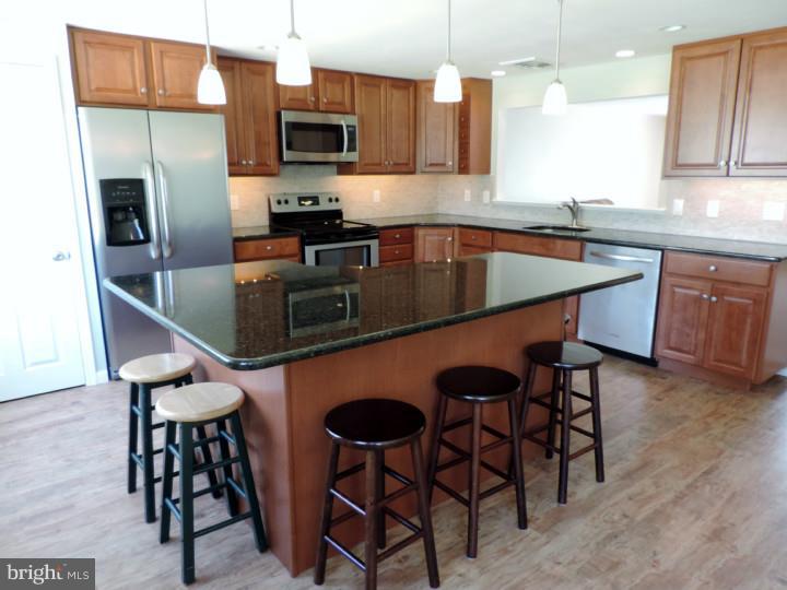136 Rotterdam Road North Holland, PA 18966 - Photo 5 of 24 Kitchen