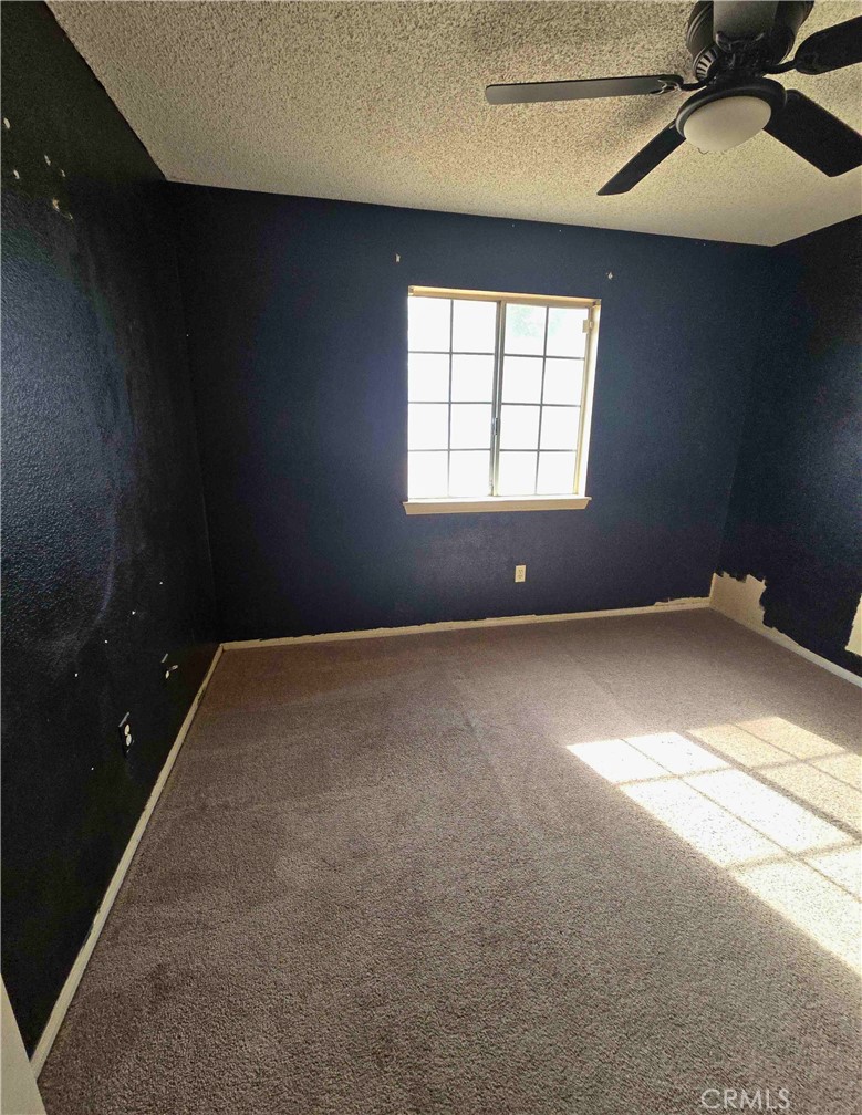 22684 Powhatan Road Apple Valley, CA 92308 - Photo 13 of 21