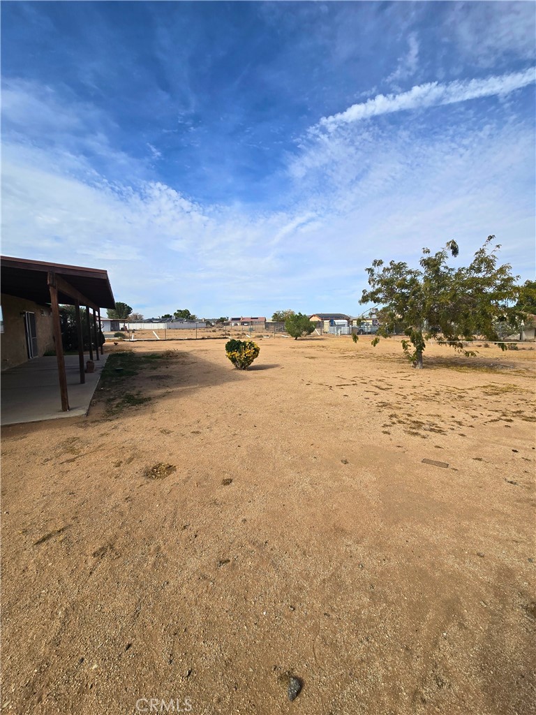 22684 Powhatan Road Apple Valley, CA 92308 - Photo 18 of 21