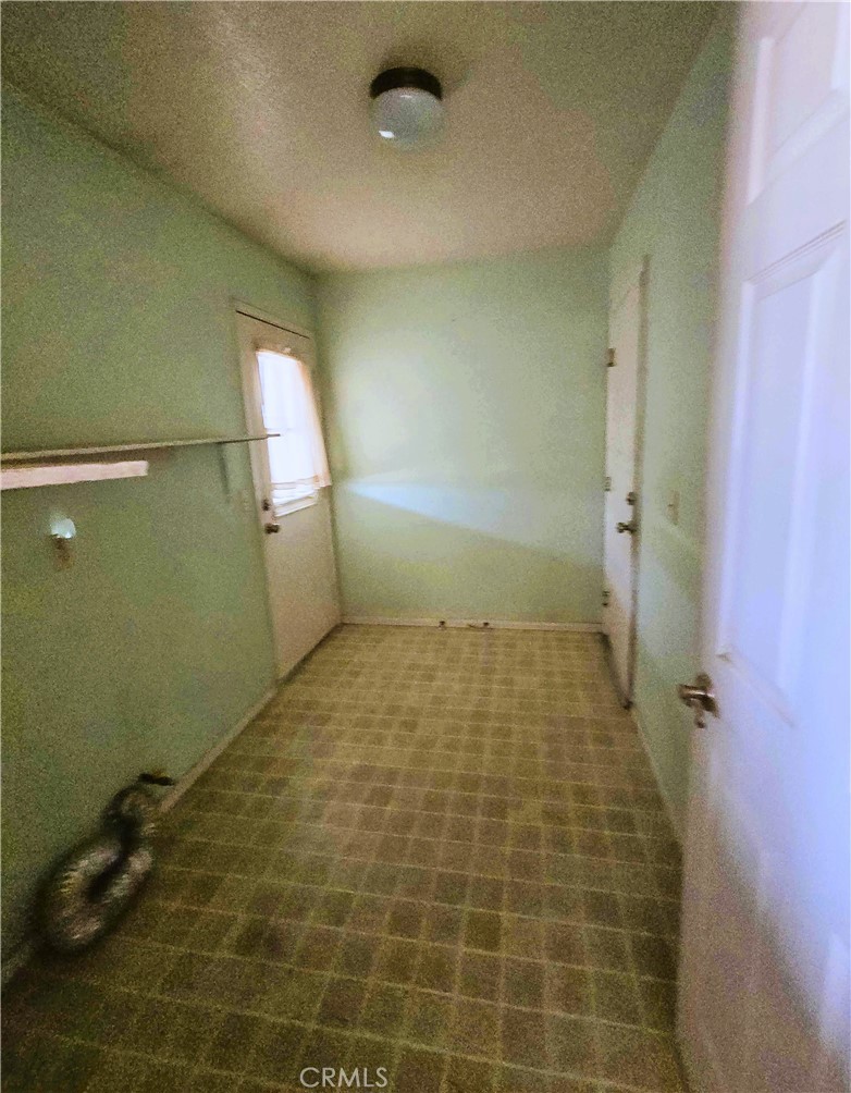 22684 Powhatan Road Apple Valley, CA 92308 - Photo 9 of 21