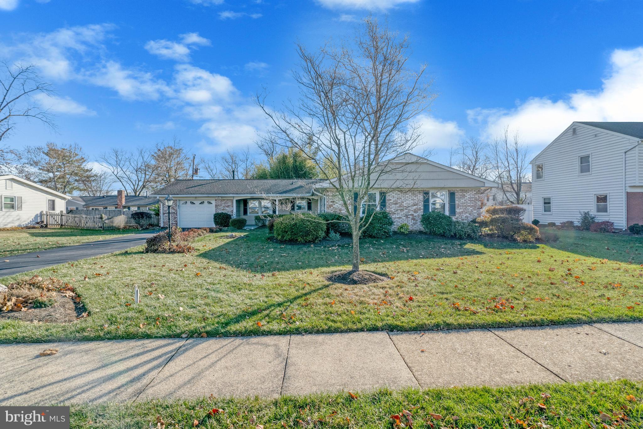 13107 Poplar Tree Road Fairfax, VA 22033 - Photo 5 of 51 Gallery Image 5