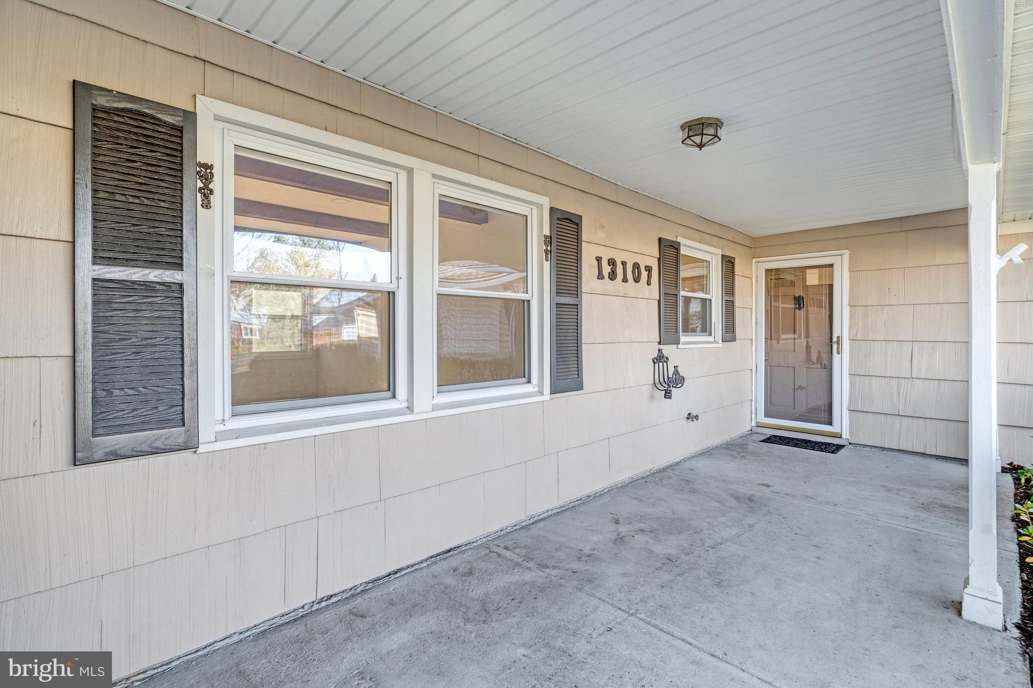 13107 Poplar Tree Road Fairfax, VA 22033 - Photo 7 of 51 Gallery Image 7