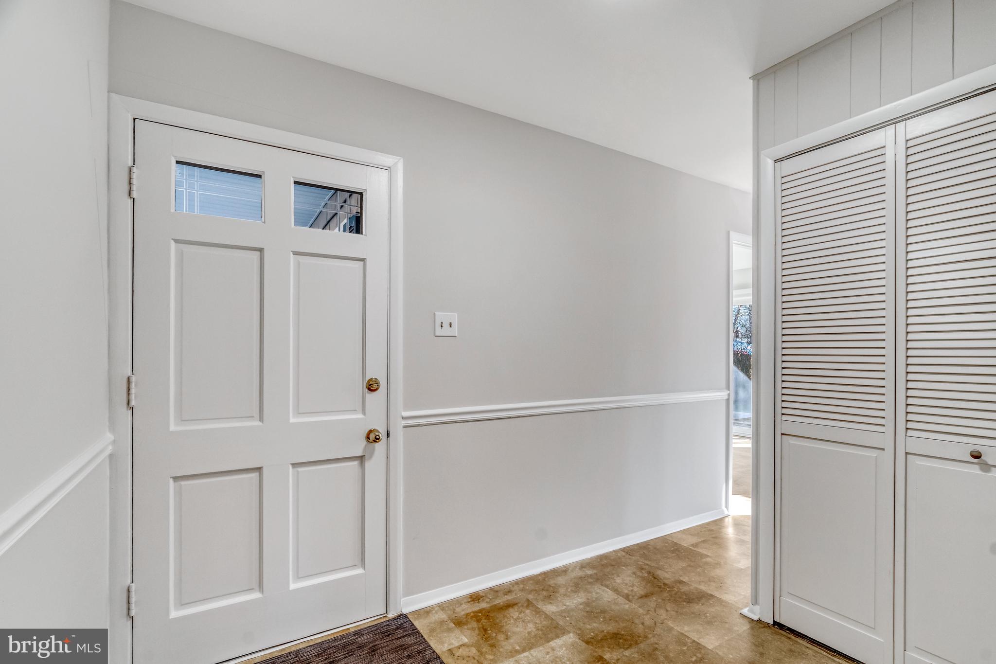 13107 Poplar Tree Road Fairfax, VA 22033 - Photo 9 of 51 Gallery Image 9