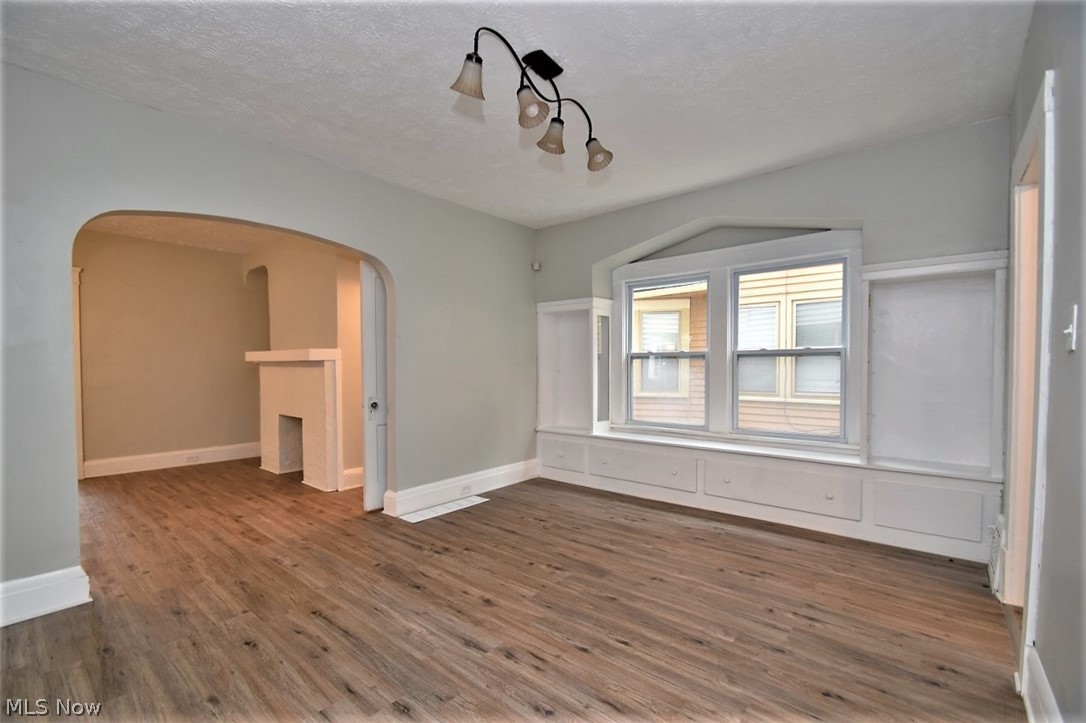 1660 Coventry Road Cleveland, OH 44118 - Photo 6 of 26 Gallery Image 6