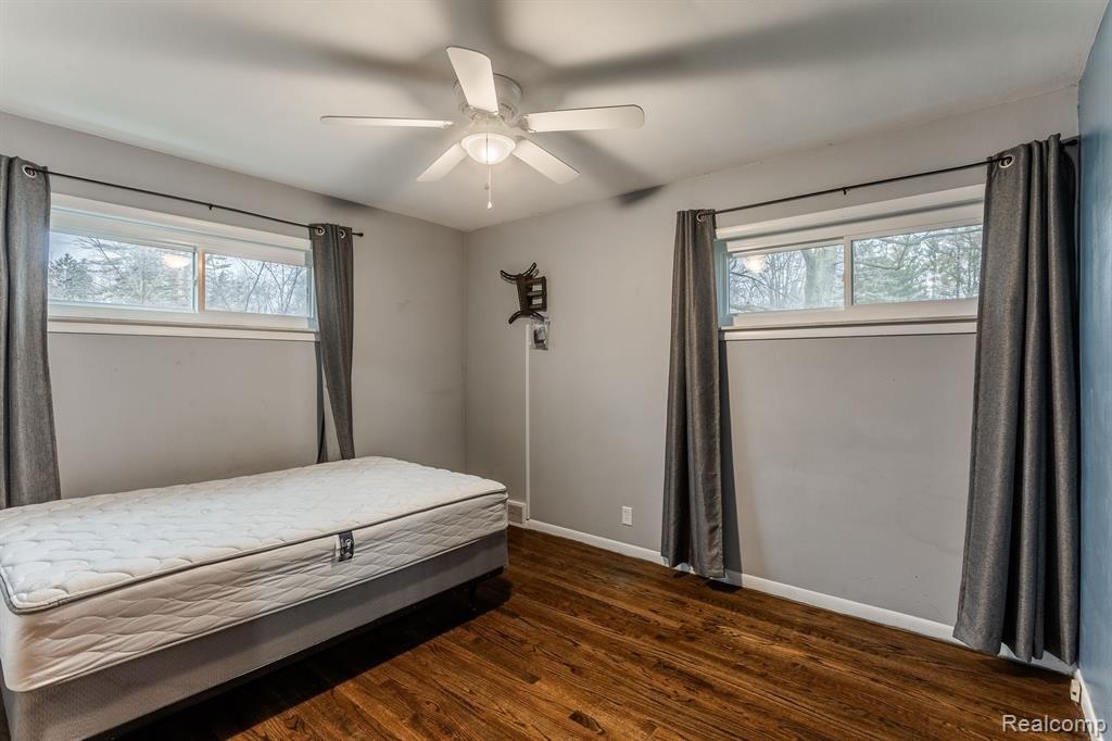 28430 Bayberry Road Farmington Hills, MI 48331 - Photo 12 of 21 Gallery Image 12