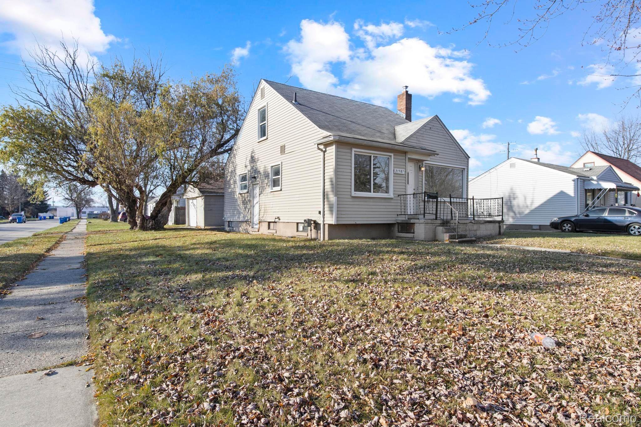 21507 Waltham Road Warren, MI 48089 - Photo 2 of 28 Gallery Image 2