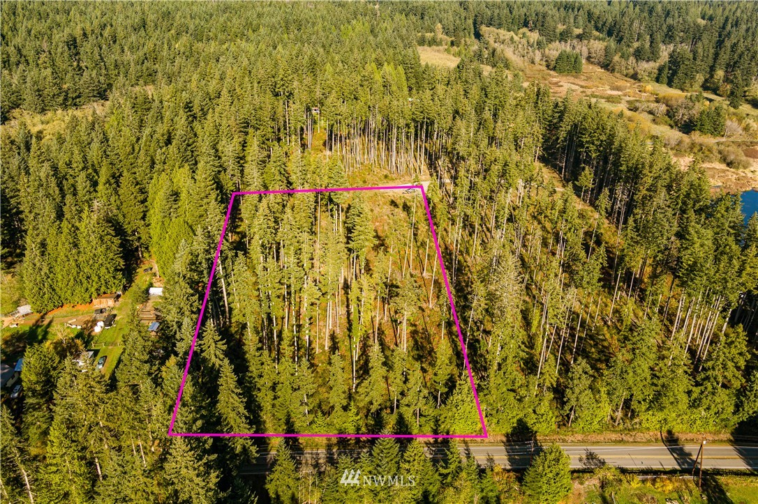 3 Cultus Bay Road Clinton, WA 98236 - Photo 2 of 25 Gallery Image 2