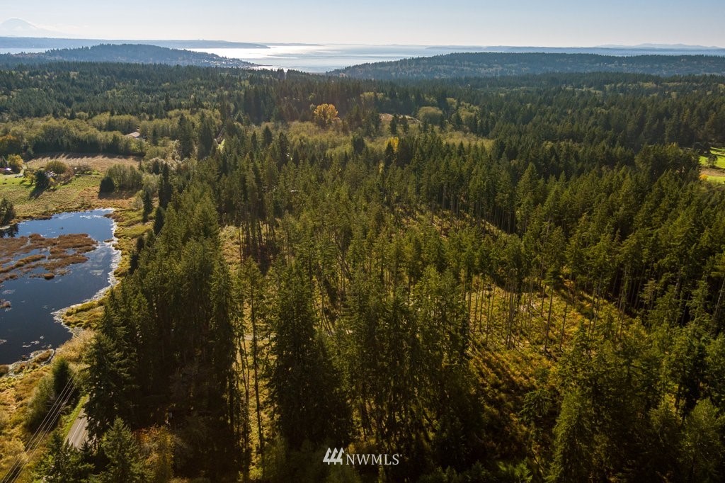 3 Cultus Bay Road Clinton, WA 98236 - Photo 6 of 25 Gallery Image 6