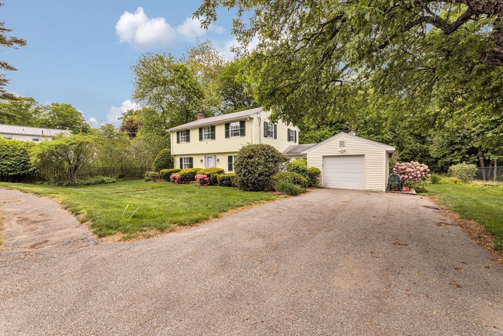 4 Old Wood Road Framingham, MA 01701 - Photo 2 of 39