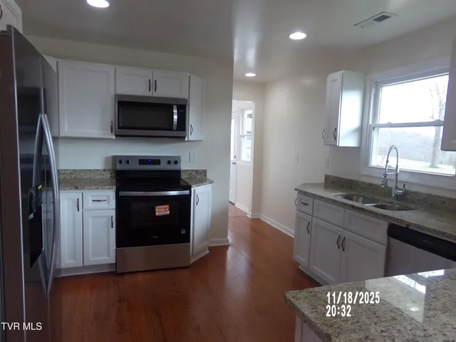 $475,000 | 915 Muddy Creek Road, Piney Flats, TN 37686