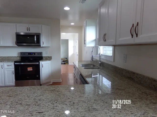 $475,000 | 915 Muddy Creek Road, Piney Flats, TN 37686